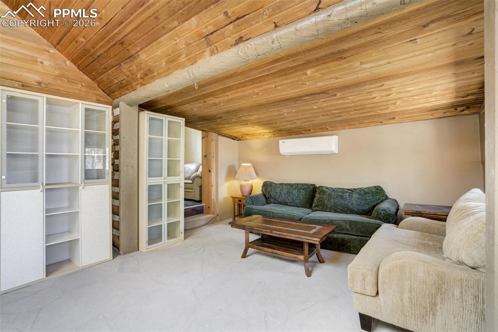 Image 10 of 50: Living Room