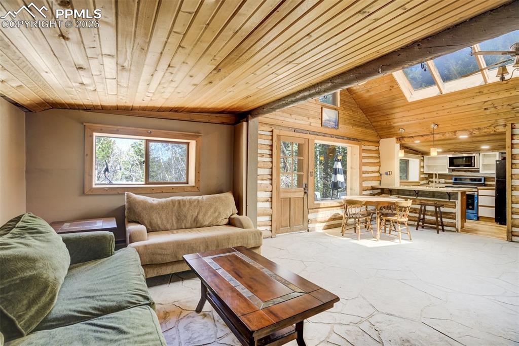 Image 11 of 50: Living Room