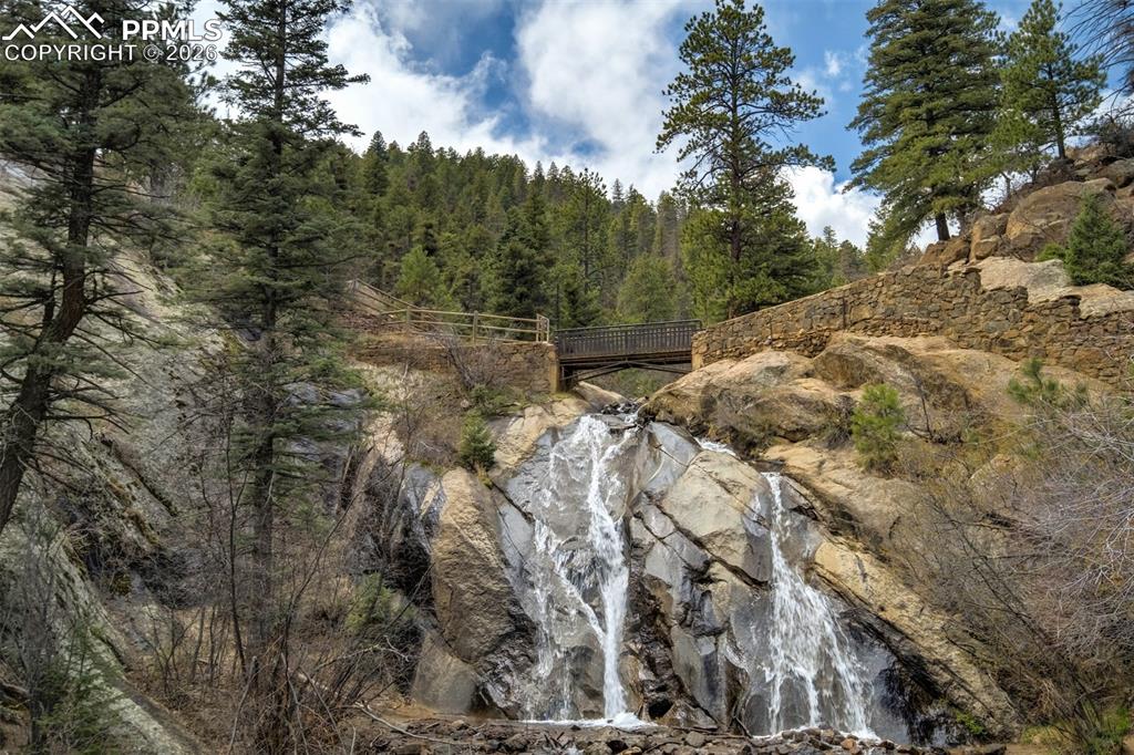 Image 44 of 50: Helen Hunt Falls