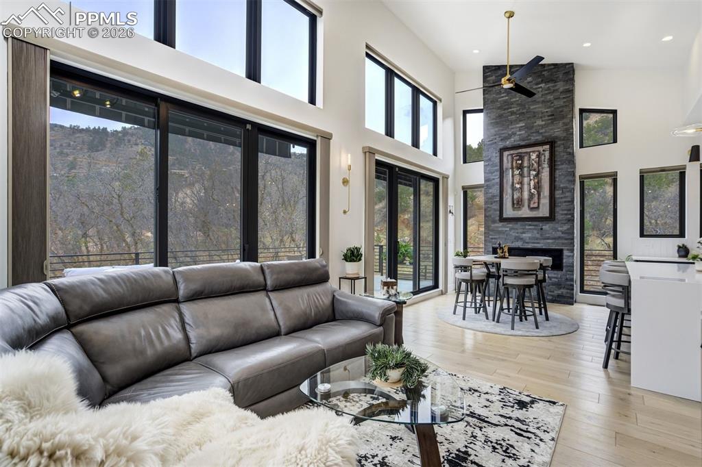 Image 15 of 39: Living Room