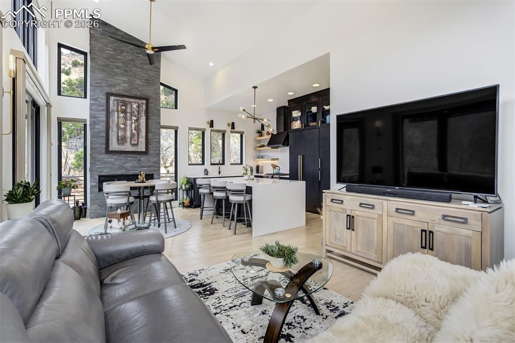 Image 20 of 39: Living Room