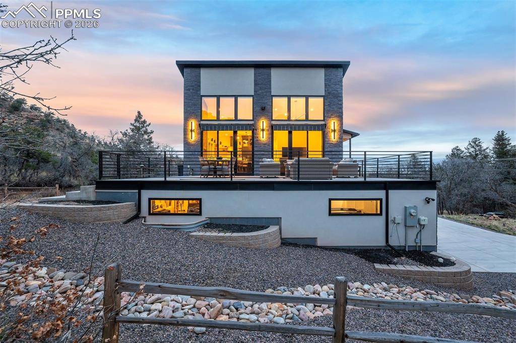 Image 36 of 39: Back of Structure