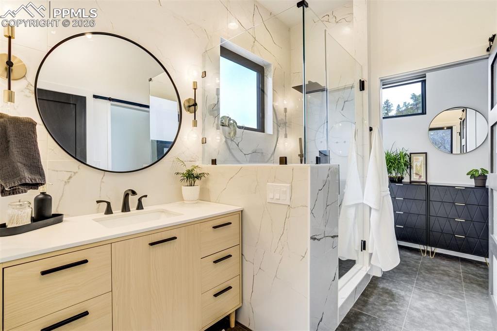 Image 5 of 39: Bathroom