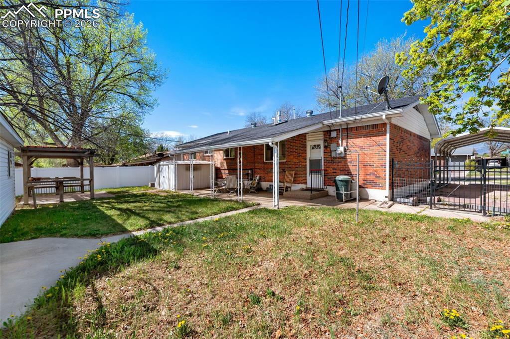 Image 37 of 41: Back of Structure