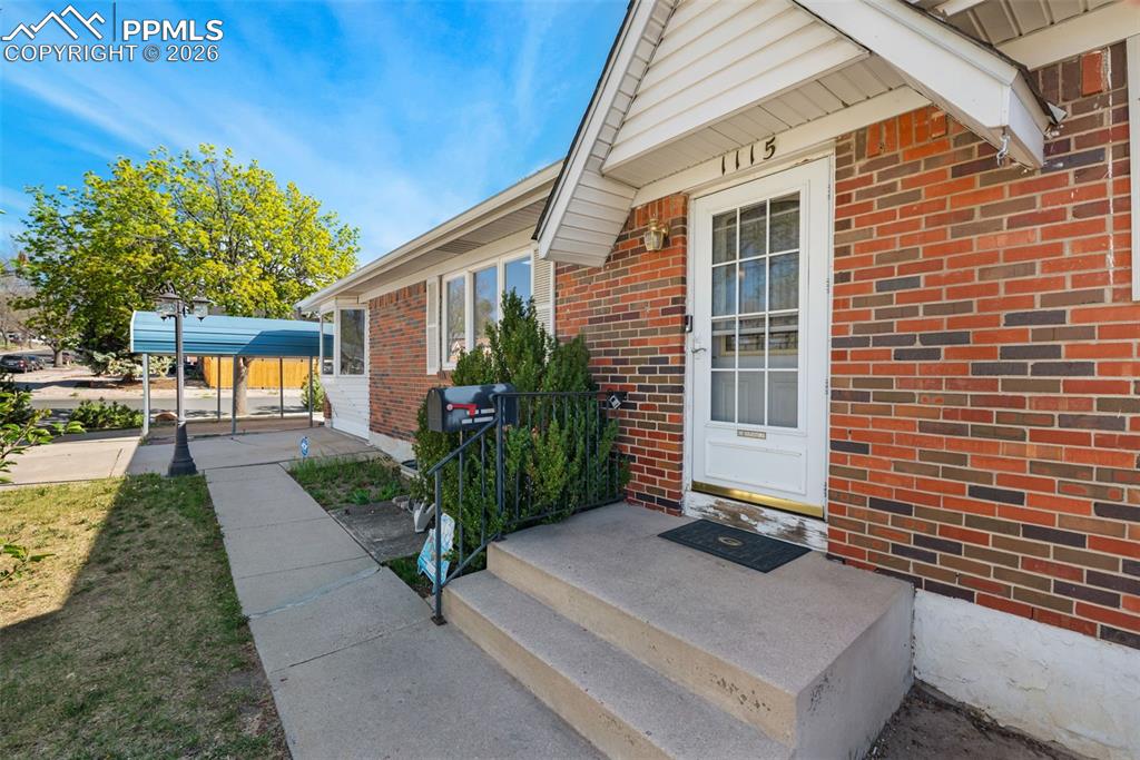 Image 5 of 41: Entry