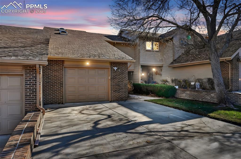 Image 4 of 27: Front of Structure