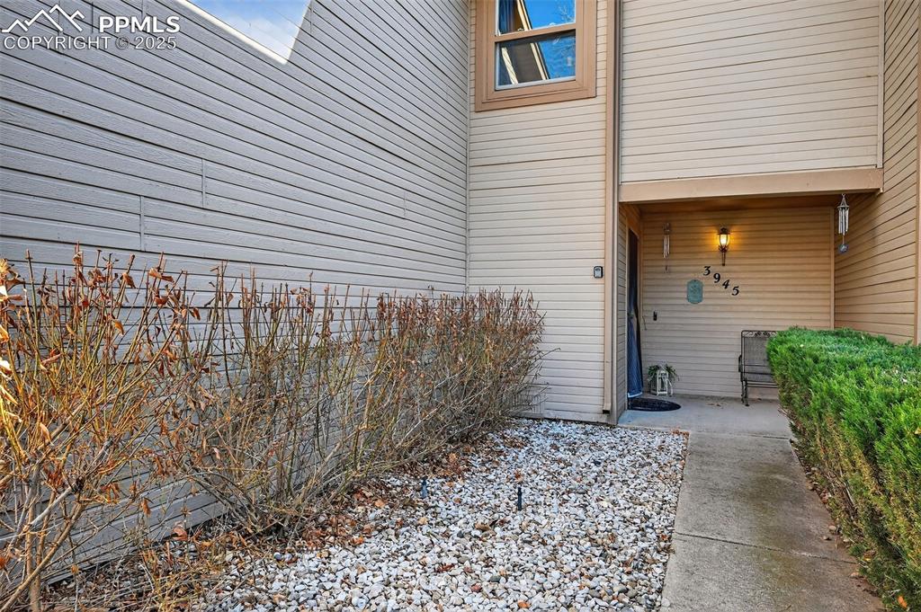 Image 5 of 27: Beautiful foilage in the spring and summer.