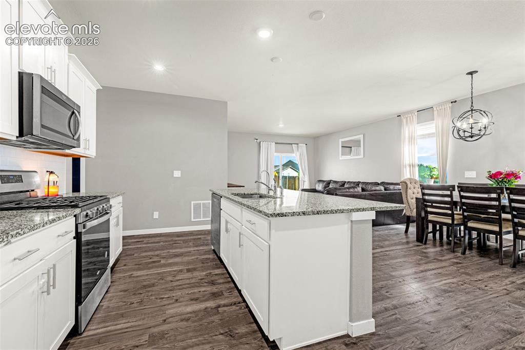 Image 13 of 40: Kitchen