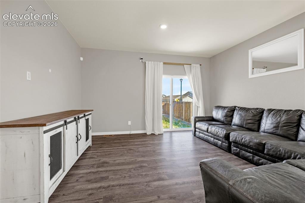 Image 7 of 40: Living Room