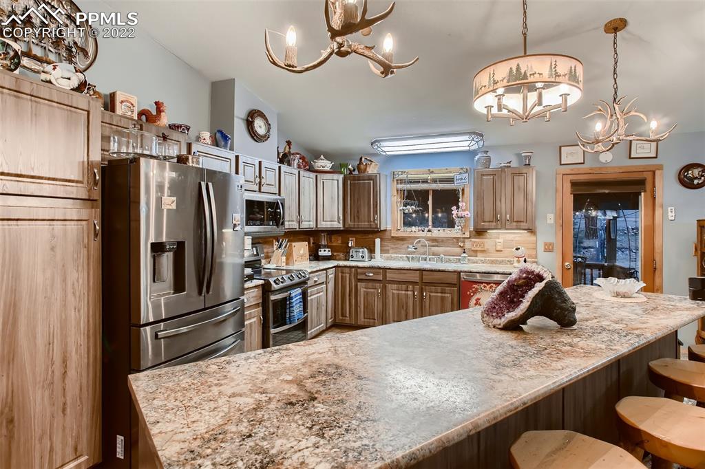 Listing 1874569, Image 3 of 30