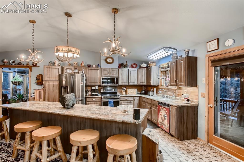 Listing 1874569, Image 4 of 30