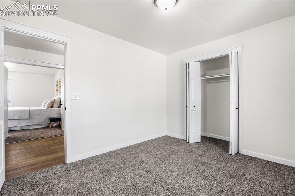 Image 29 of 50: Bedroom