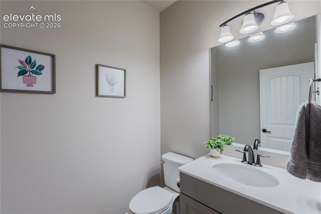 Image 17 of 50: Bathroom