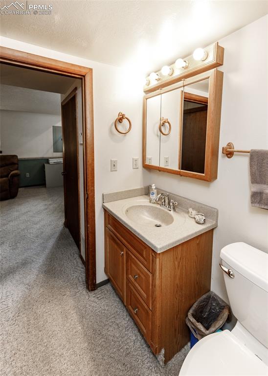 Image 26 of 41: 1/2 Bath Lower Level