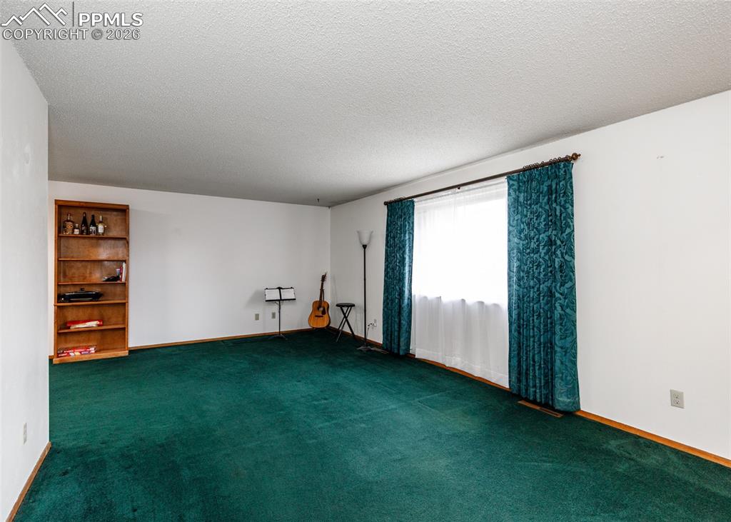 Image 3 of 41: Living Room