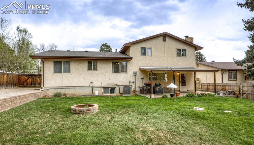 Image 36 of 41: Back of Structure