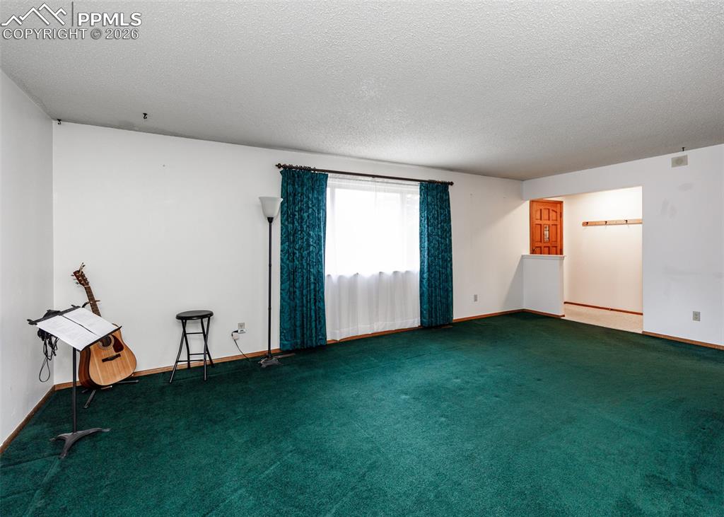 Image 4 of 41: Living Room