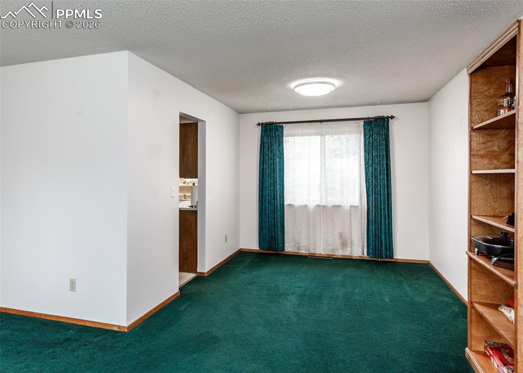 Image 6 of 41: Dining Room