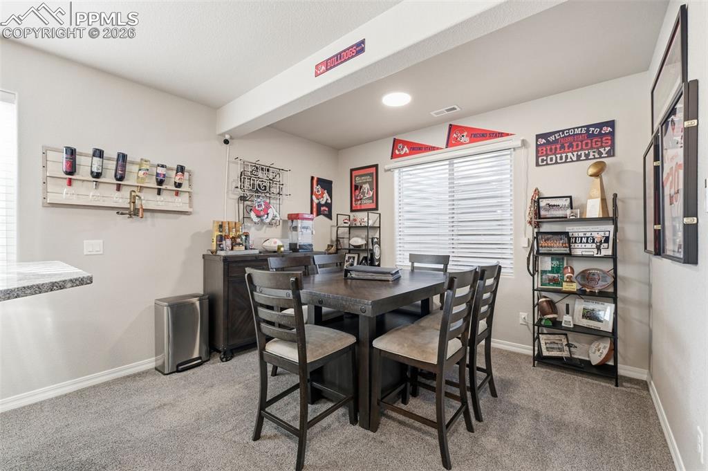 Image 21 of 47: Dining Area