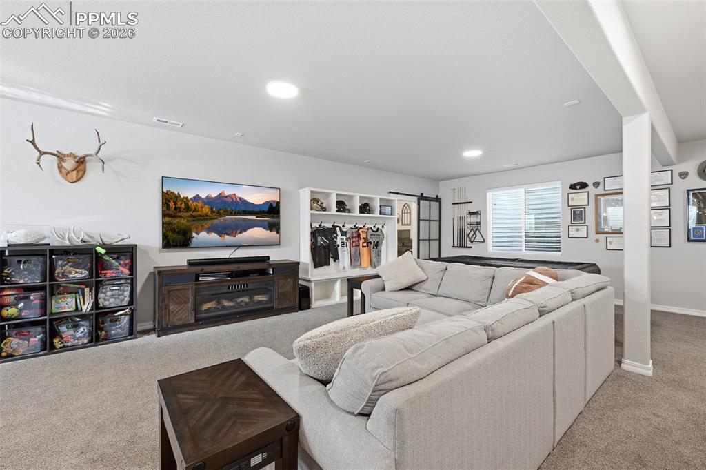 Image 24 of 47: Living Room