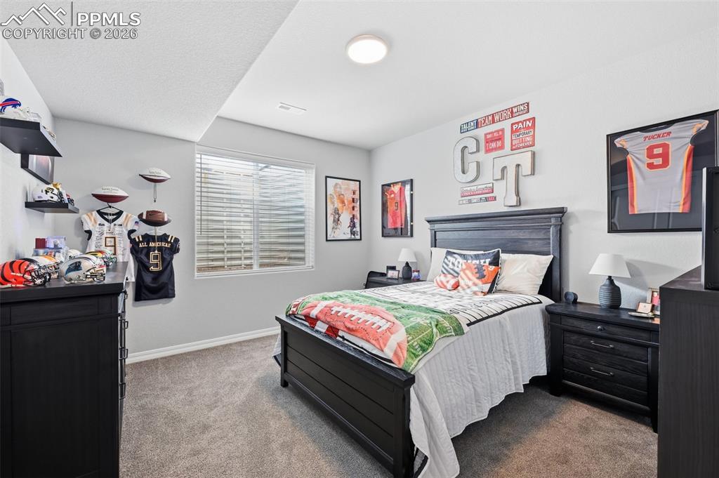 Image 27 of 47: Bedroom