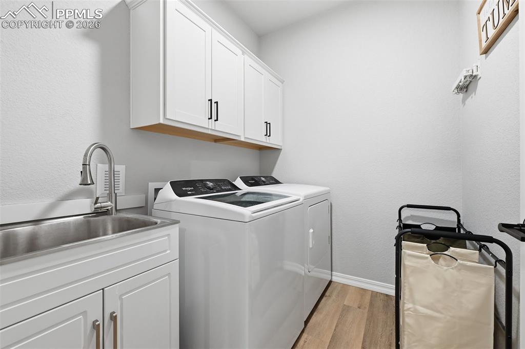 Image 34 of 47: Laundry