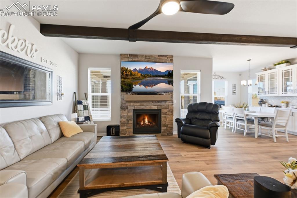 Image 7 of 47: Living Room