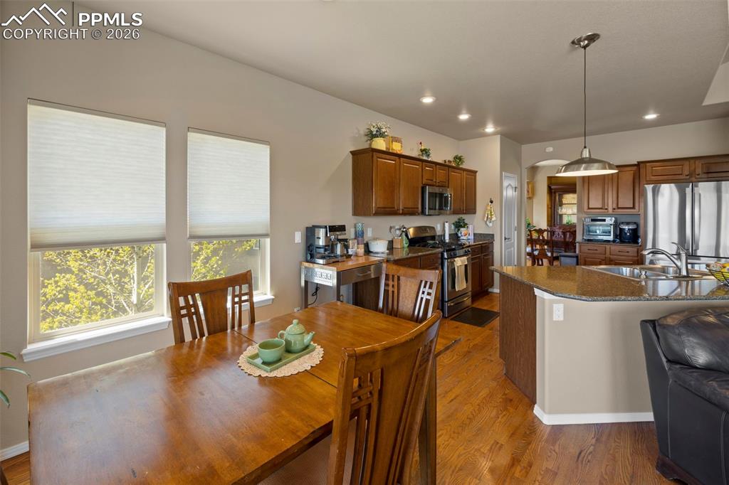 Image 13 of 49: Kitchen