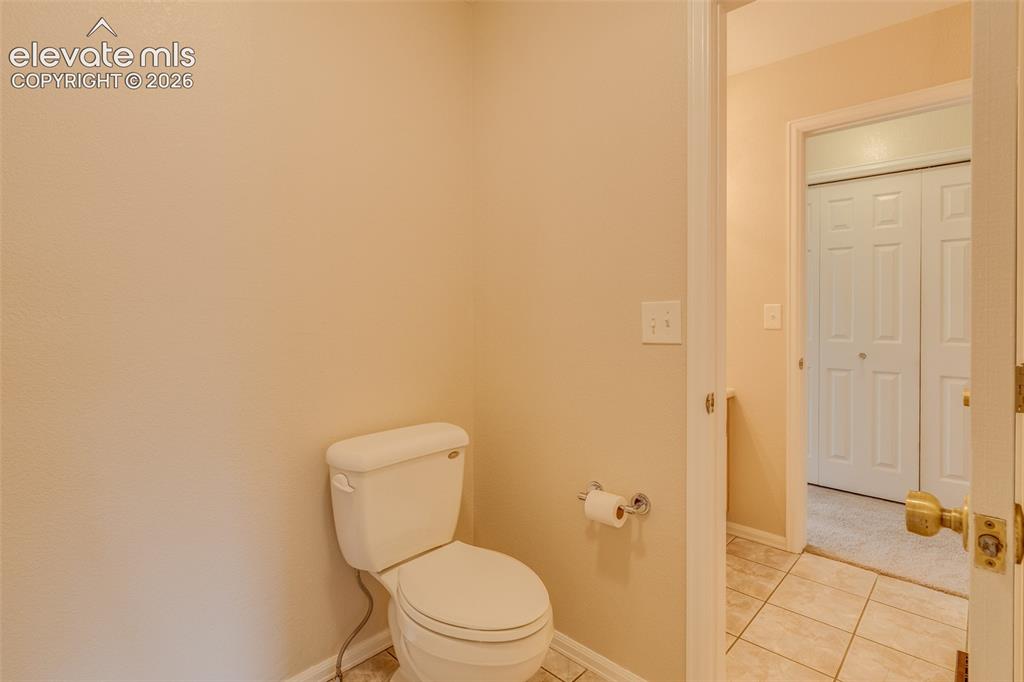 Image 22 of 31: Bathroom