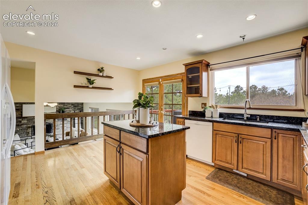 Image 14 of 38: This kitchen has seen a glow-up and frankly deserves recognition for it.