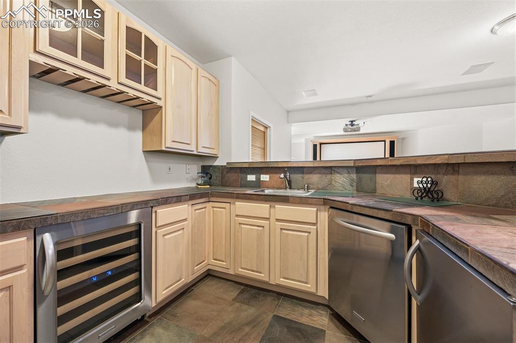 Image 28 of 50: No Description Available