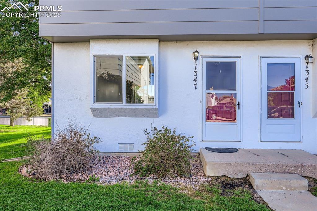 Image 3 of 24: Entrance to property