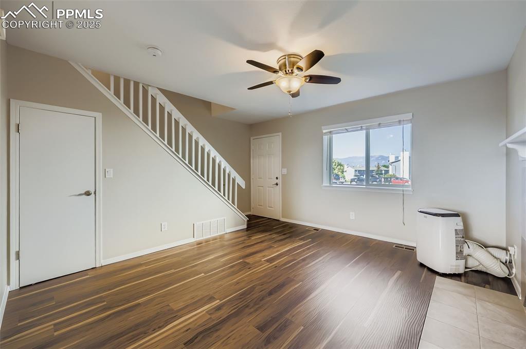 Image 6 of 24: Living Room