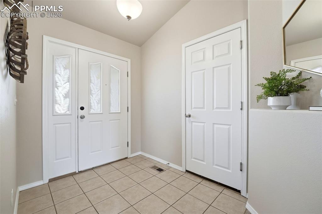 Image 3 of 41: Entry