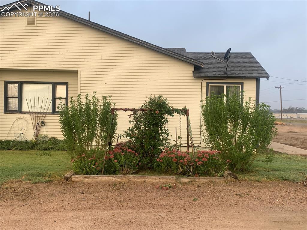 Image 34 of 50: Side of Structure