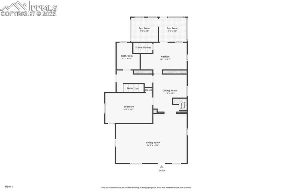 Image 47 of 49: View of room layout