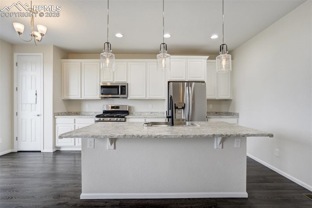 Image 9 of 49: Kitchen