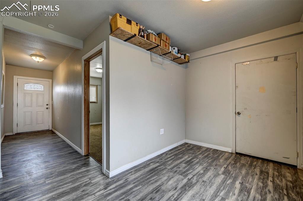 Image 10 of 41: Entry