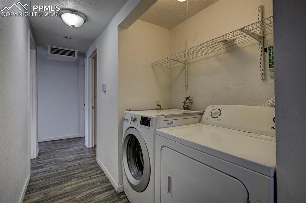 Image 16 of 41: Laundry