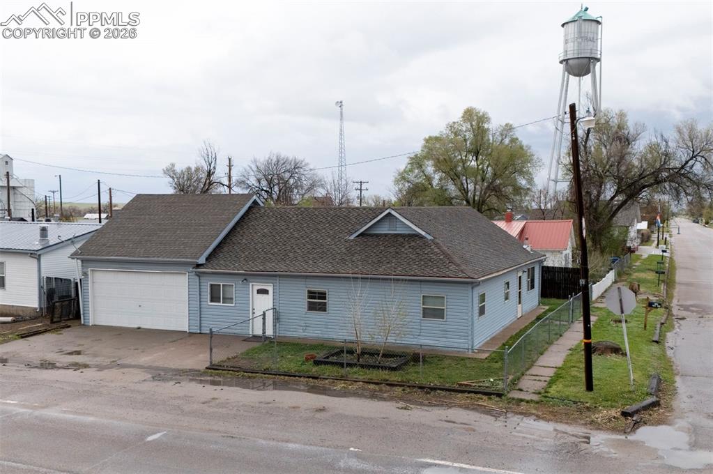 Image 2 of 41: Front of Structure