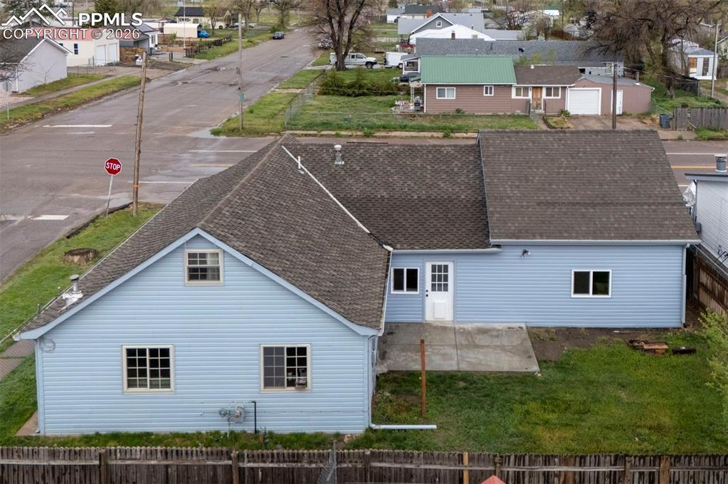 Image 39 of 41: Back of Structure