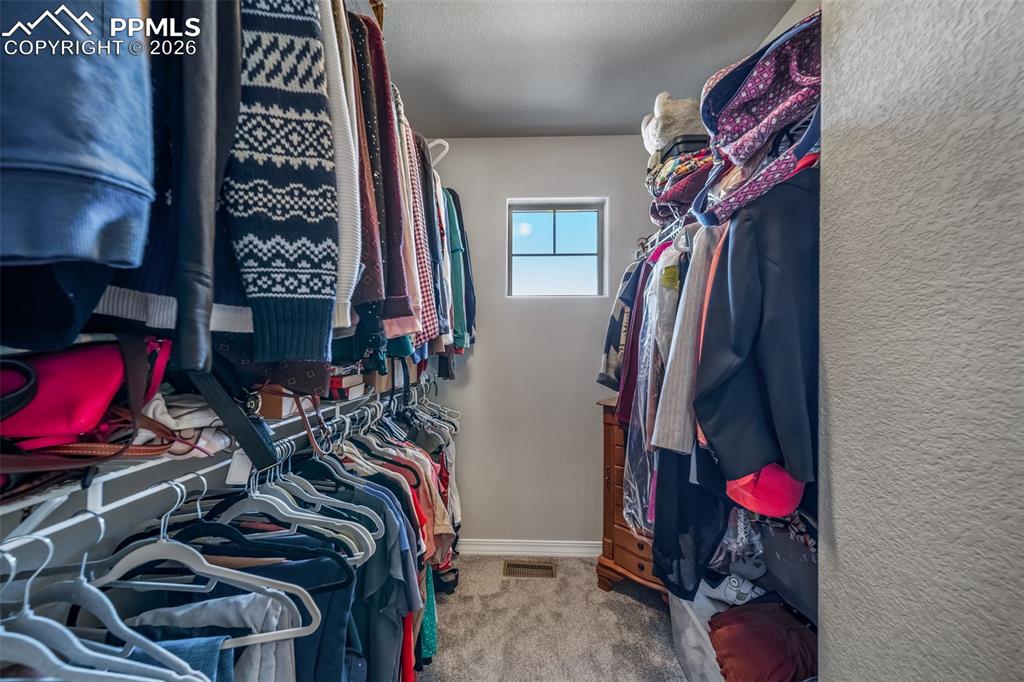 Image 29 of 45: Closet