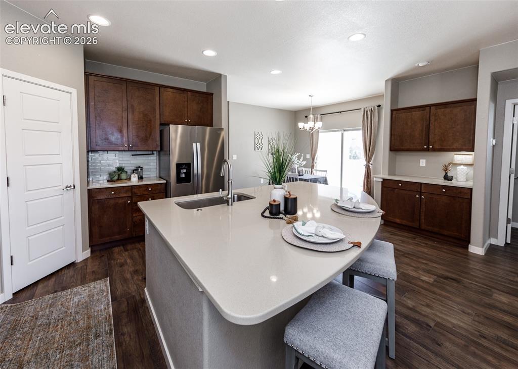 Image 14 of 49: Kitchen