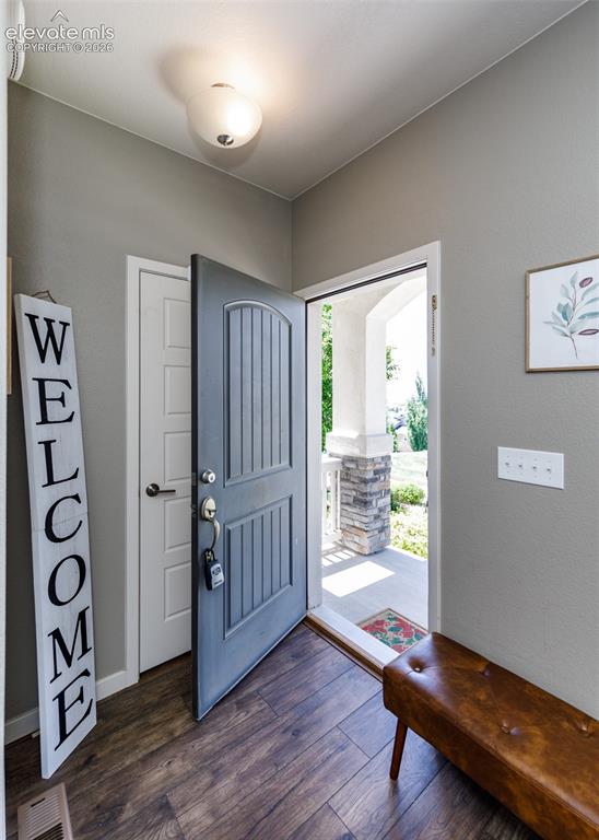 Image 6 of 49: Entry