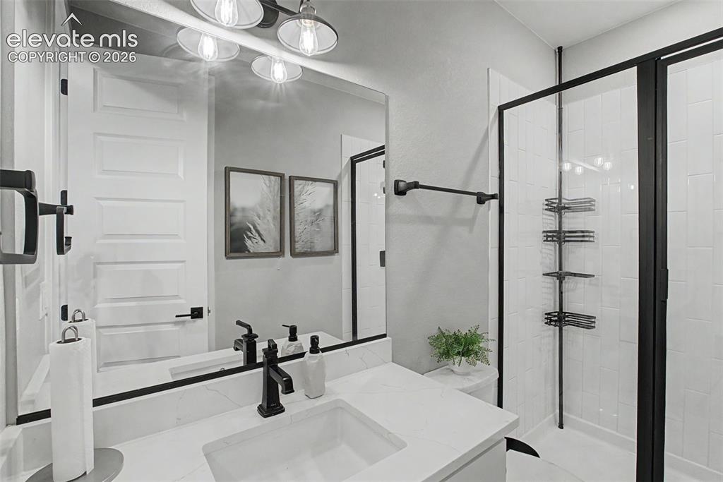 Image 11 of 46: Bathroom