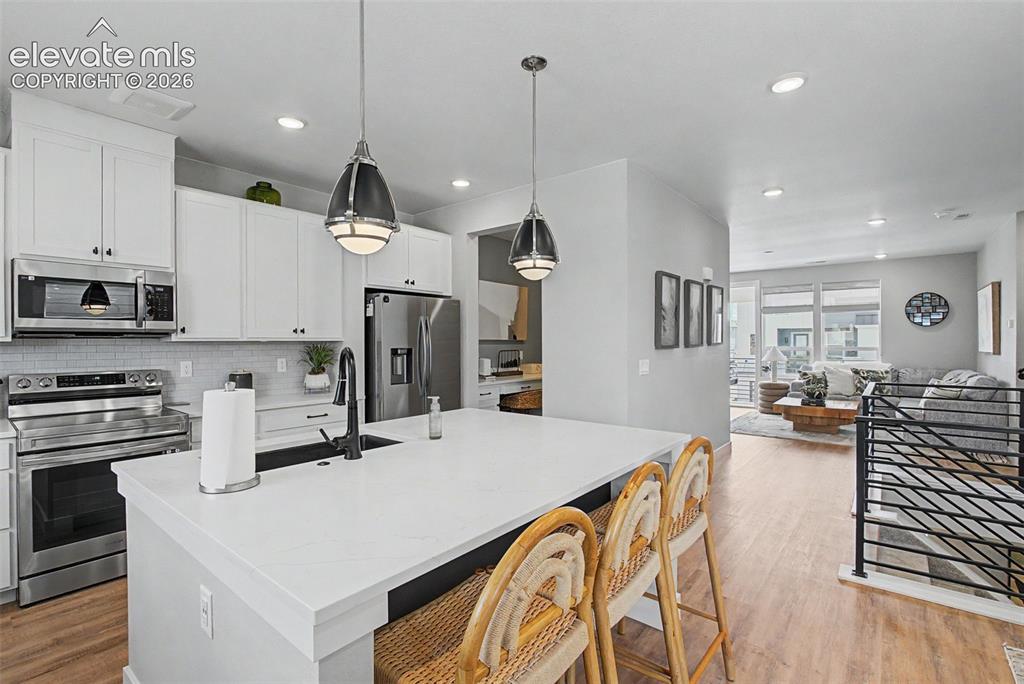 Image 17 of 46: Kitchen