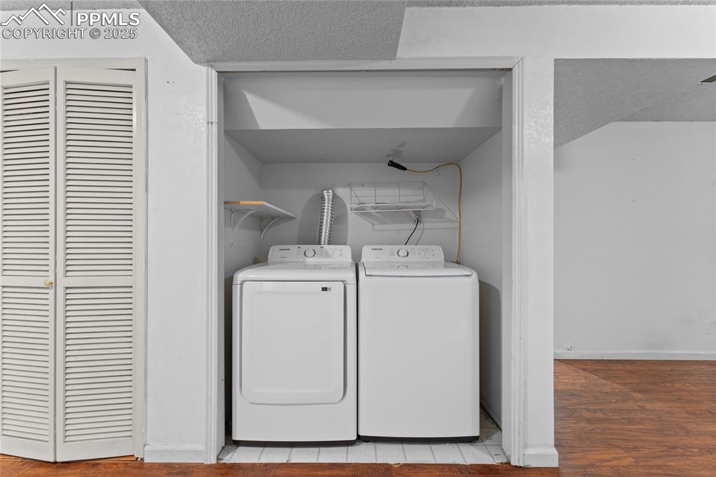 Image 29 of 40: Laundry
