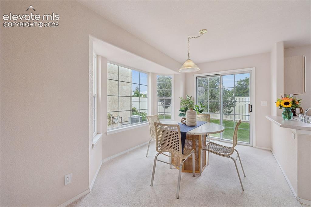 Image 6 of 37: Dining Area