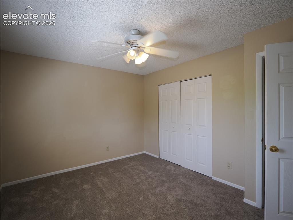 Image 16 of 30: Bedroom