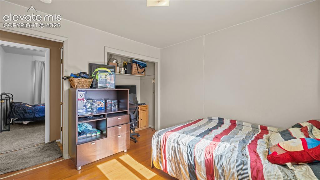 Image 17 of 42: Bedroom